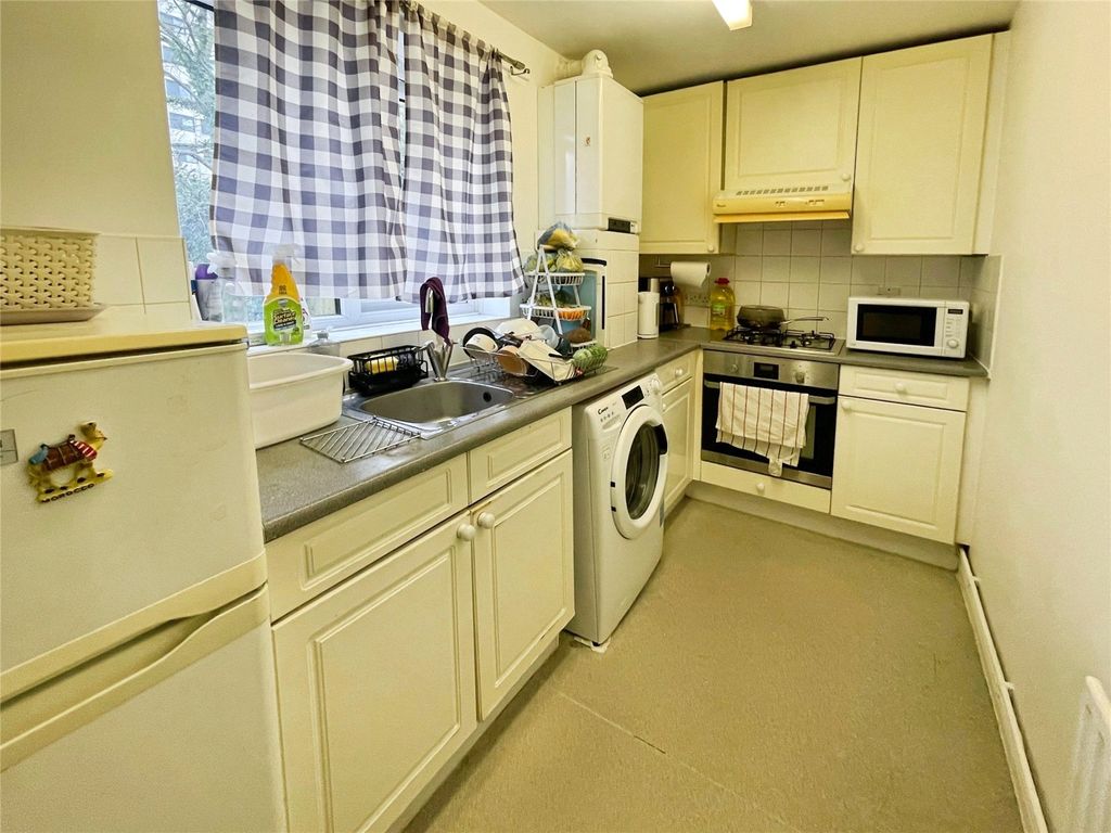 Property photo 3 of 6 Picture No. 01