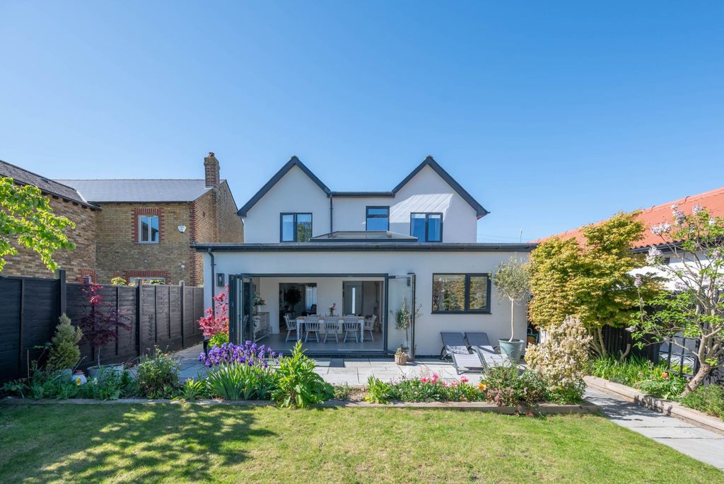 Property photo 1 of 22