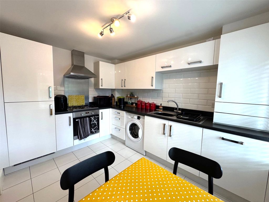 Property photo 3 of 13 Picture No. 18