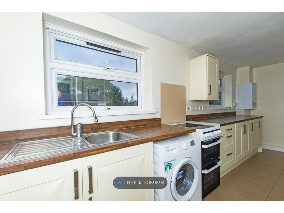 Property photo 1 of 14 Kitchen