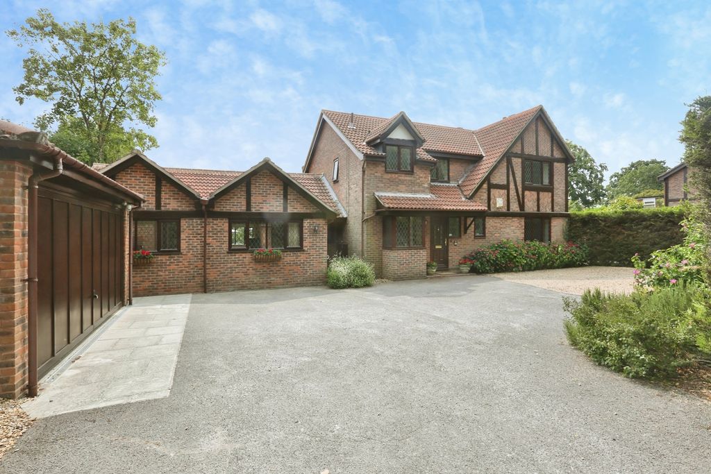 Property photo 1 of 30 Pbox-Img.Jpg