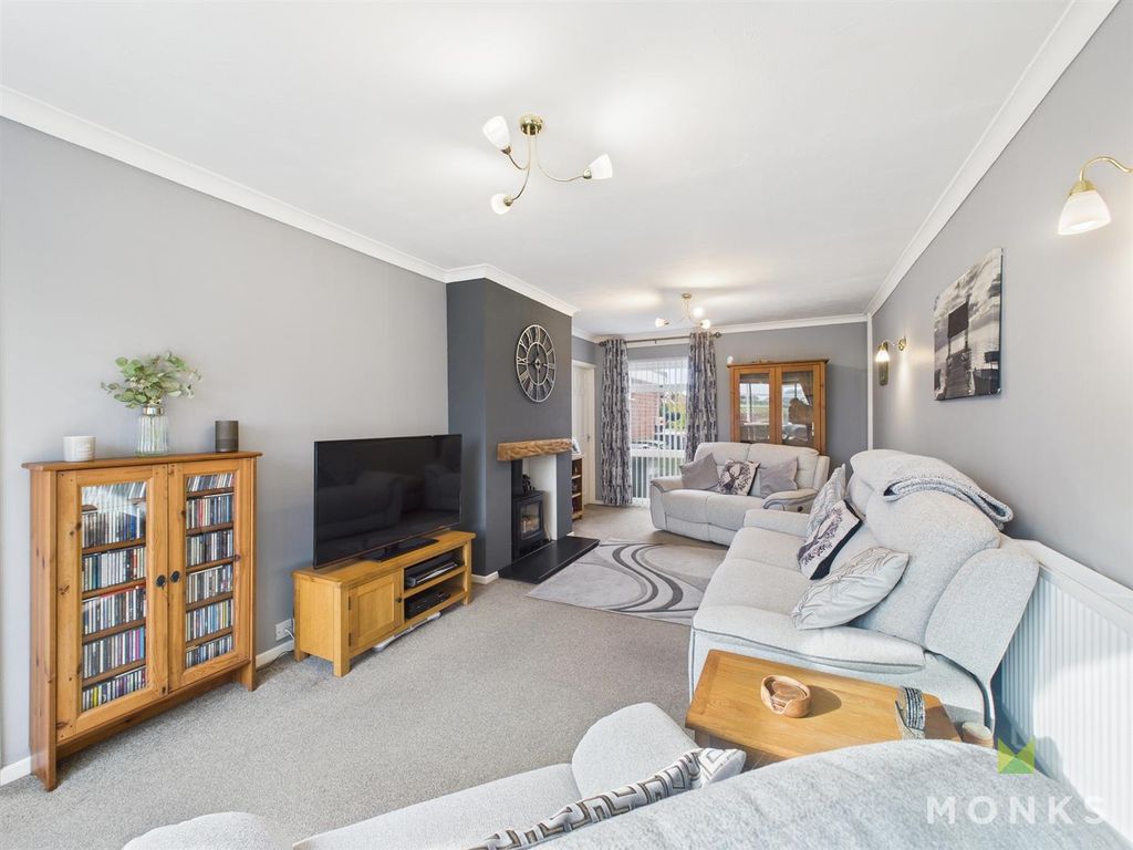 Property photo 2 of 22 Cam01520G0-Pr0286-Still018.Jpg