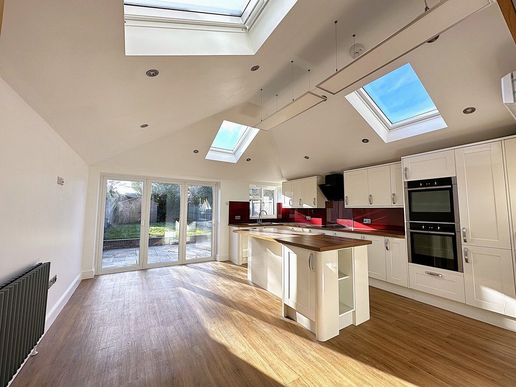 Property photo 2 of 13 Kitchen/Family Room