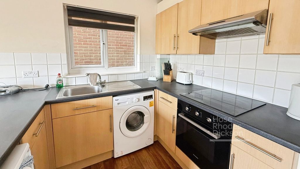 Property photo 2 of 13 Kitchen