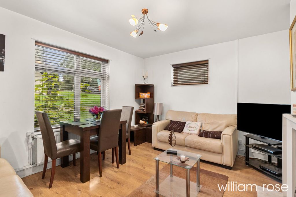 Property photo 2 of 8 Thurlbyclose_6.Jpg