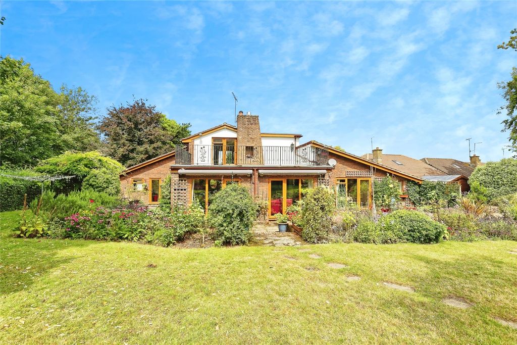 Property photo 1 of 18 Picture No. 04