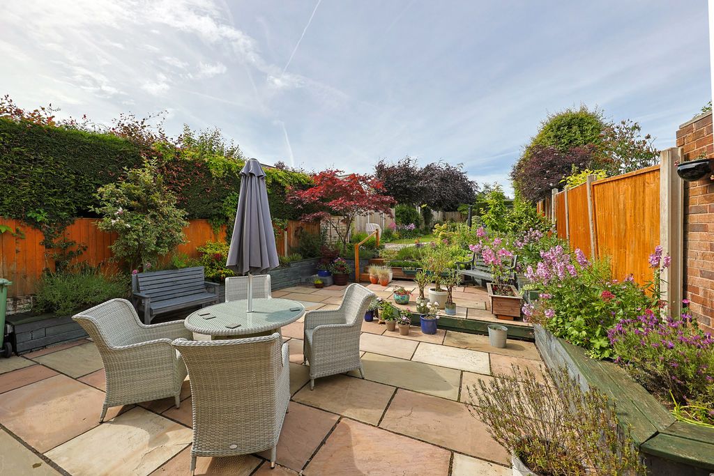 Property photo 3 of 35 Garden