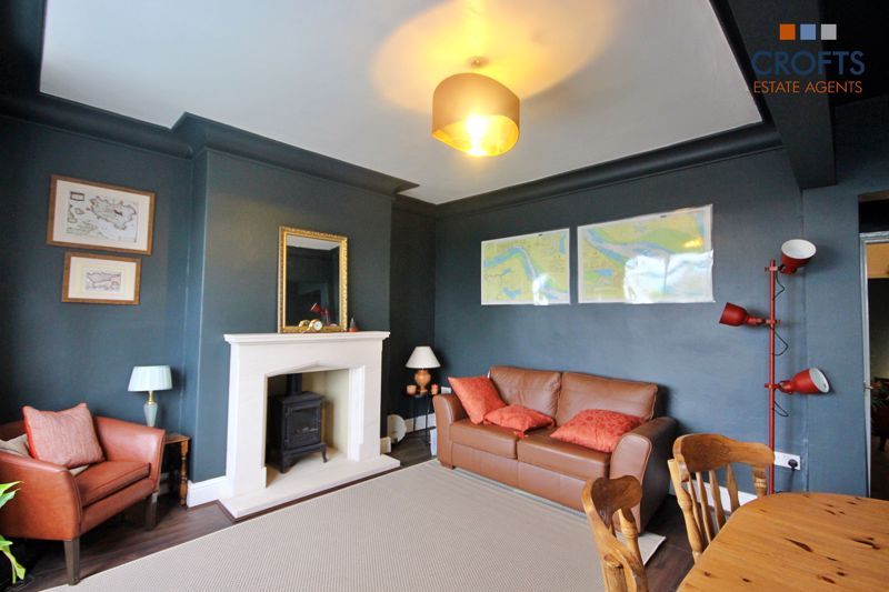 Property photo 2 of 12 Lounge