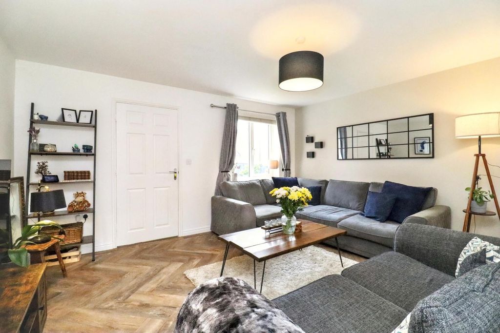 Property photo 3 of 22