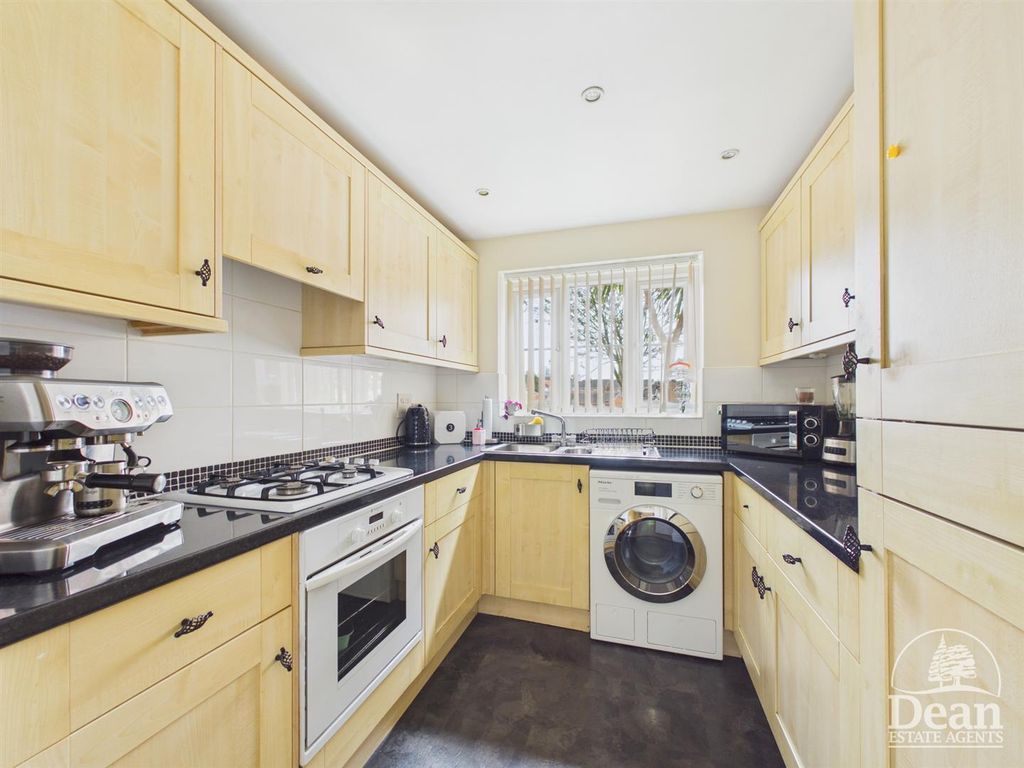 Property photo 3 of 16