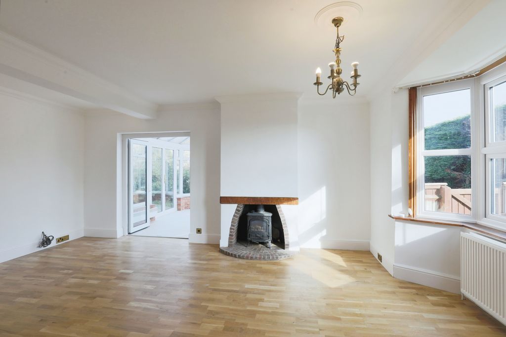 Property photo 2 of 17 Photography