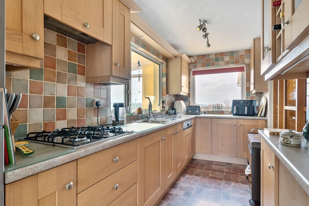 Property photo 2 of 19 1271851 (12)