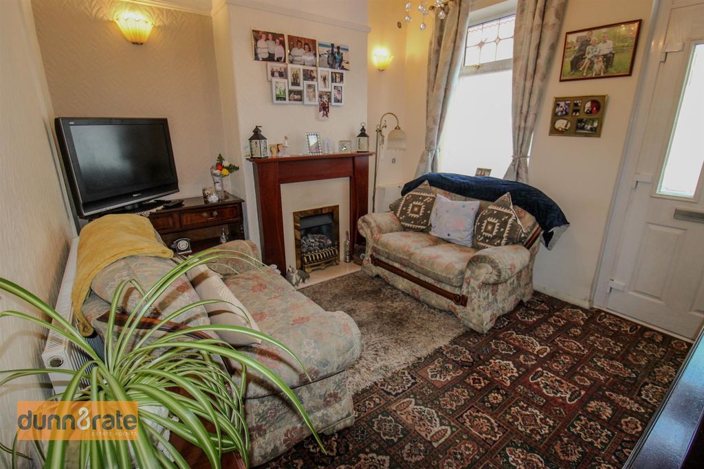Property photo 2 of 14 Img_9948.Jpg