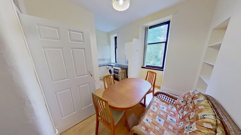 Property photo 3 of 6 Picture No. 04