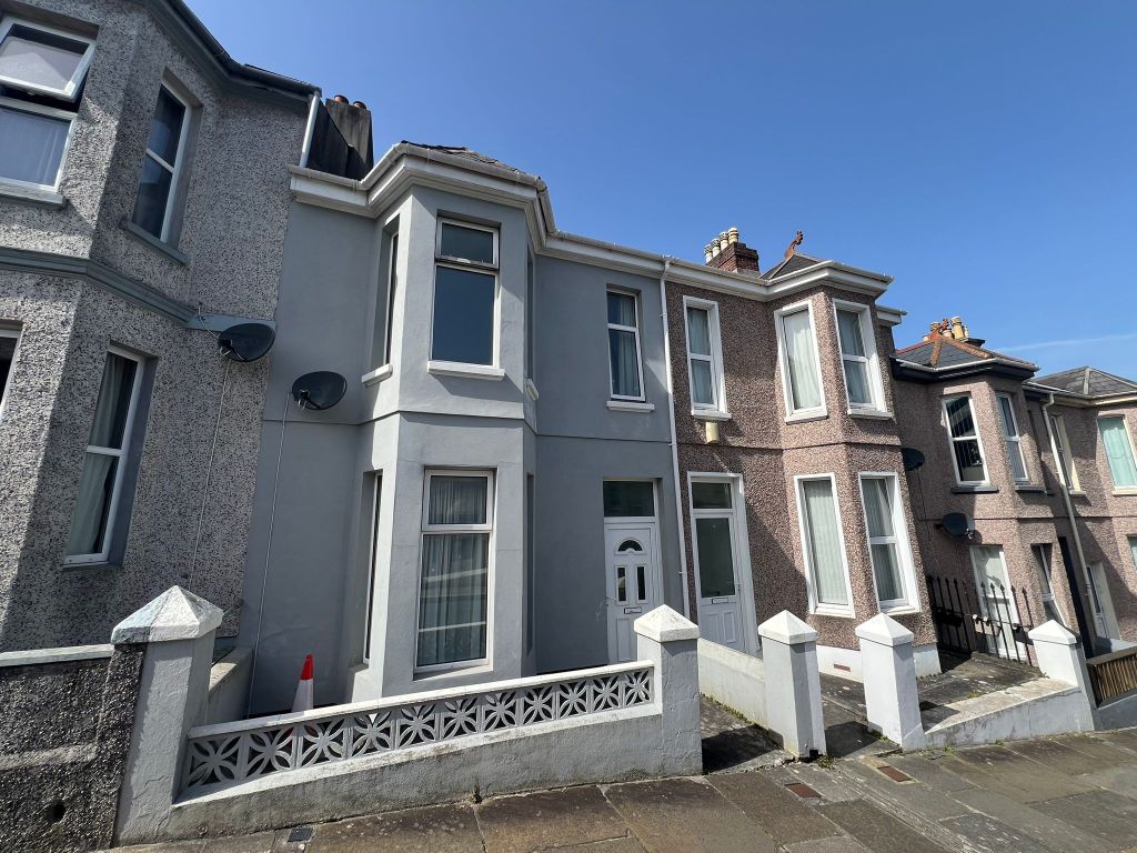 Property photo 1 of 12 Outside