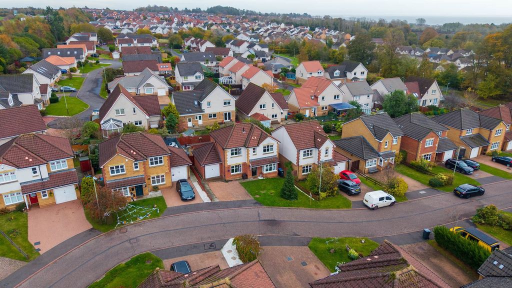 Property photo 2 of 36 Vorlich (2)