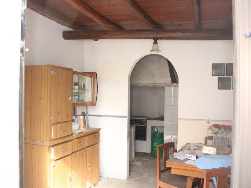 Property photo 3 of 35