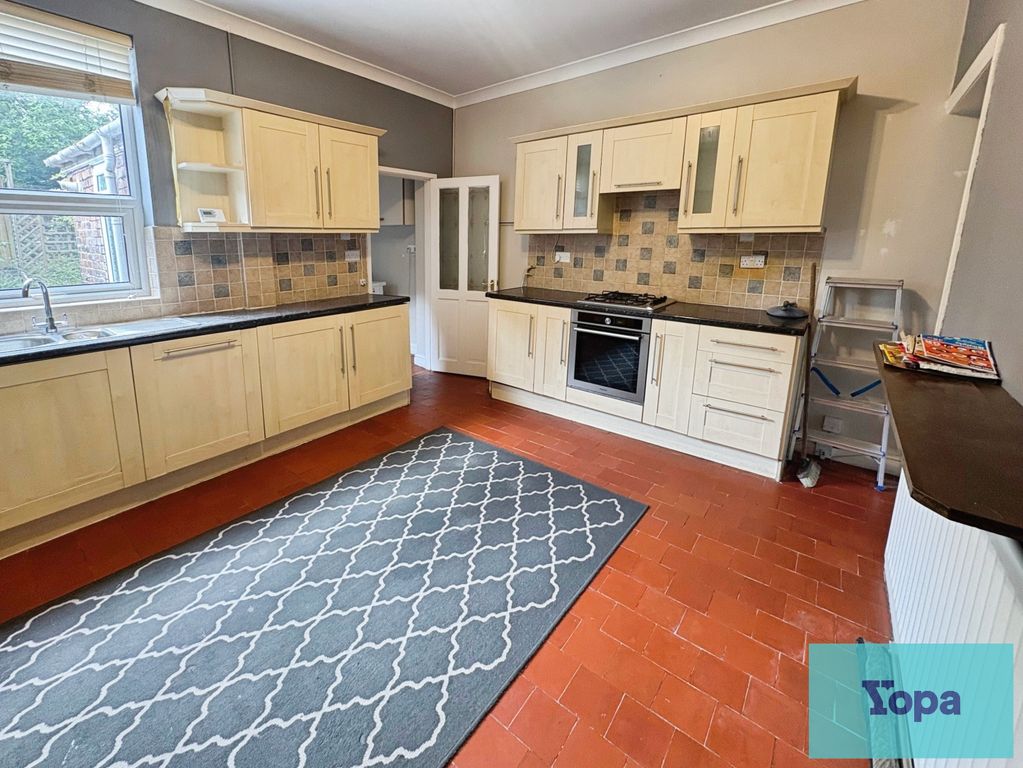 Property photo 2 of 9 Kitchen-Diner