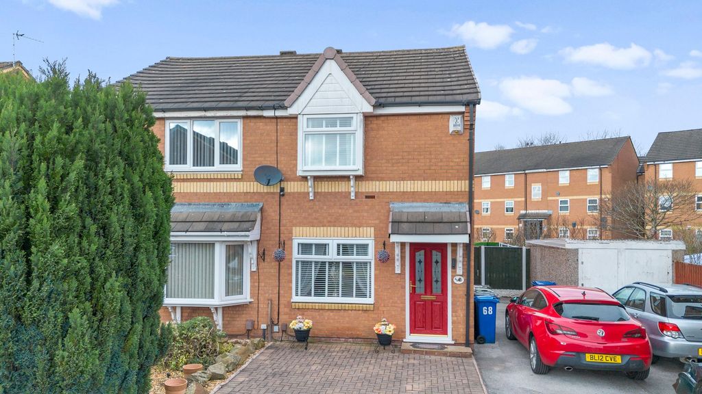 Property photo 1 of 17