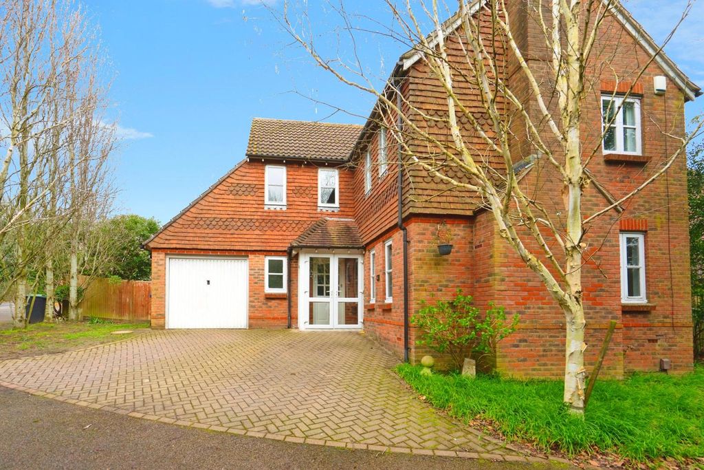 Property photo 1 of 17 Pbox-Img.Jpg