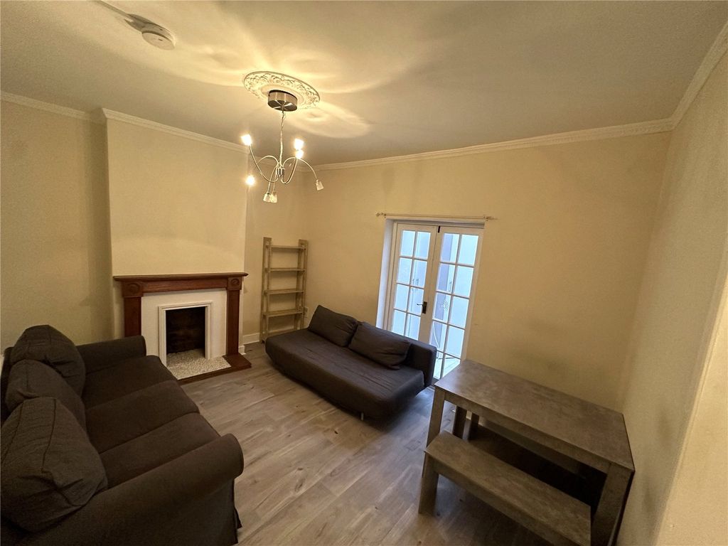 Property photo 3 of 16 Picture No. 04