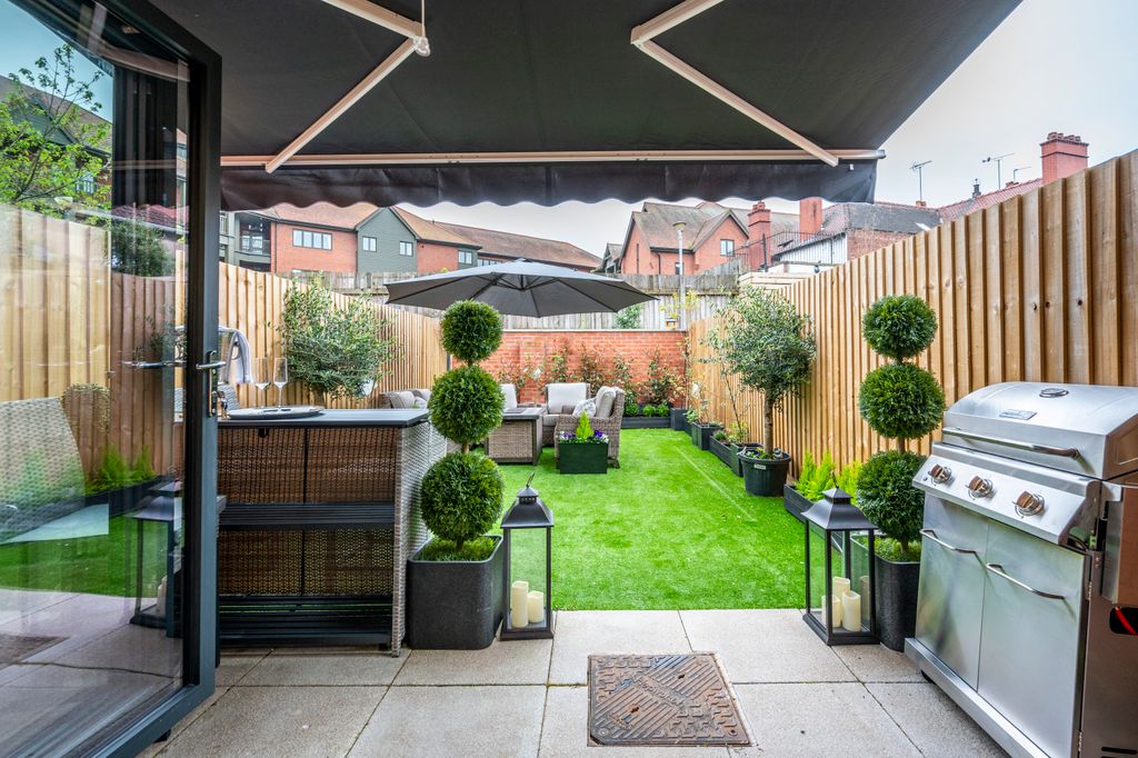 Property photo 2 of 7