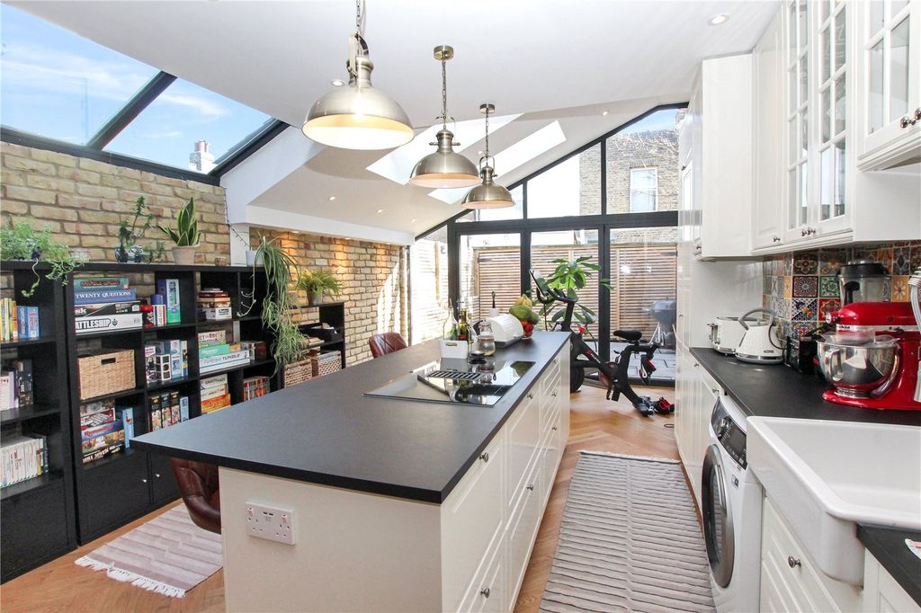 Property photo 2 of 22 Picture 2