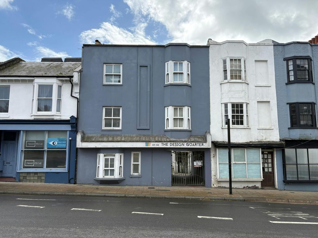 Property photo 1 of 6 Details Main.Jpeg