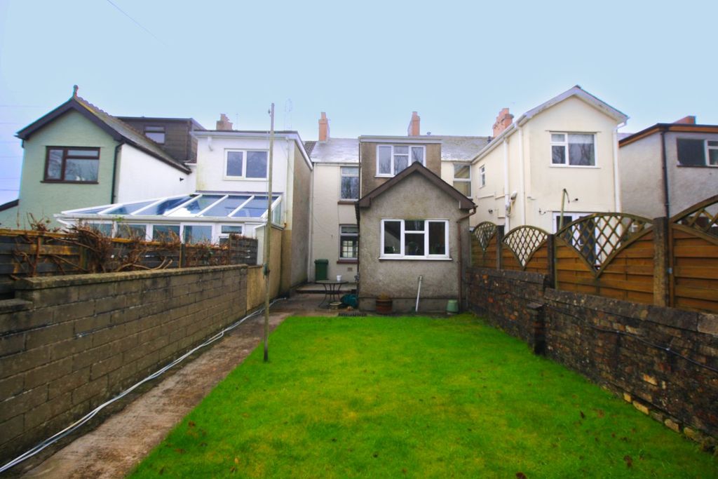 Property photo 3 of 24