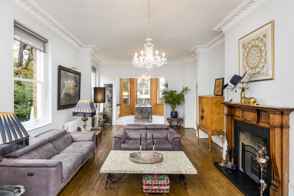 Property photo 2 of 9