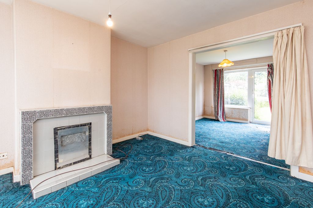Property photo 2 of 10 Living/ Dining Room
