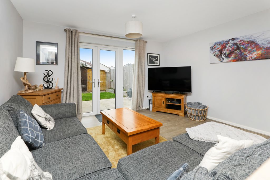 Property photo 2 of 17 Property Image 2