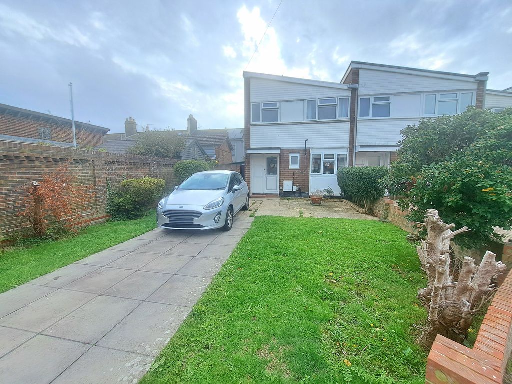 Property photo 1 of 11 Frontage