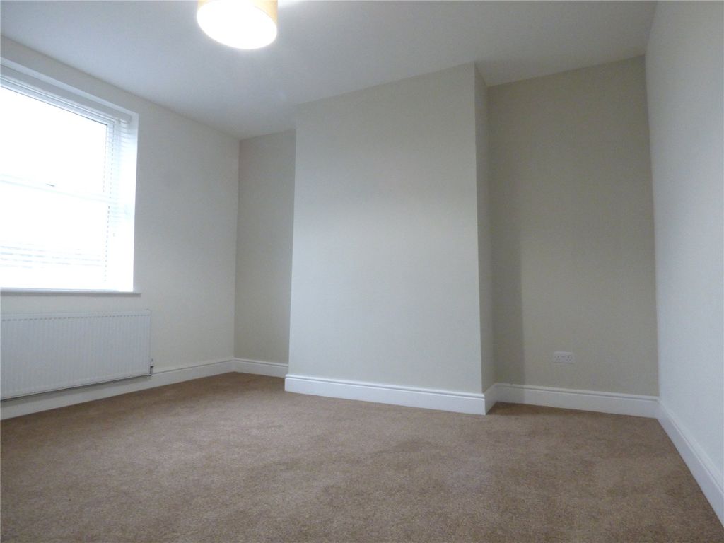 Property photo 2 of 17 Lounge