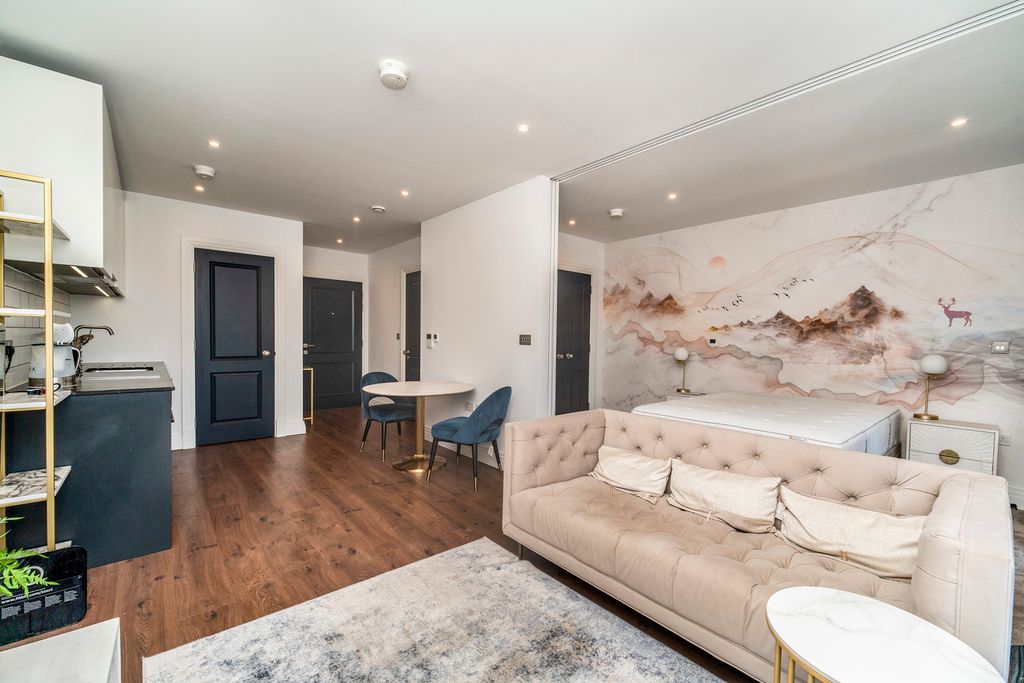Property photo 1 of 15 Pbox-Img.Jpg