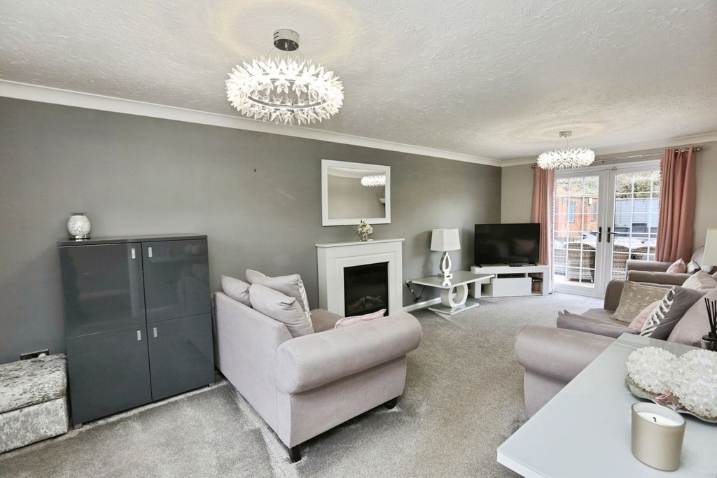 Property photo 2 of 18 Pbox-Img.Jpg