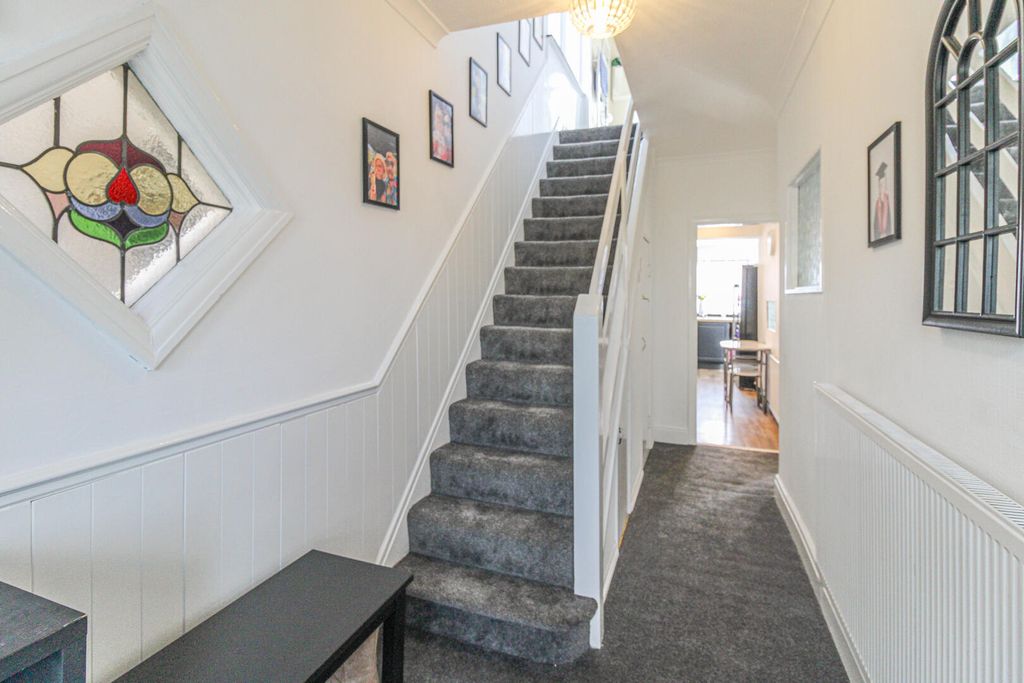 Property photo 3 of 12 Hallway