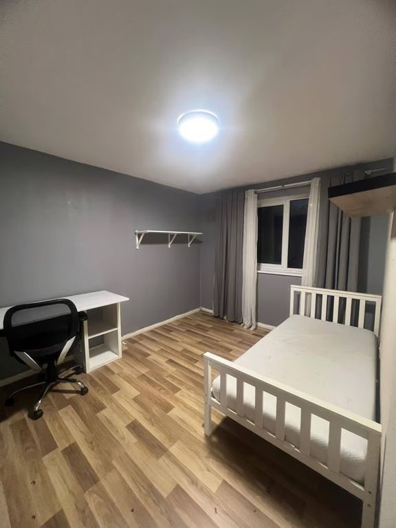 Property photo 2 of 5