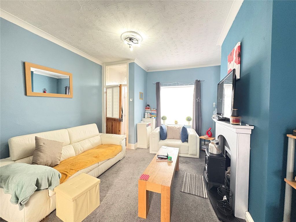Property photo 3 of 12 Picture No. 10