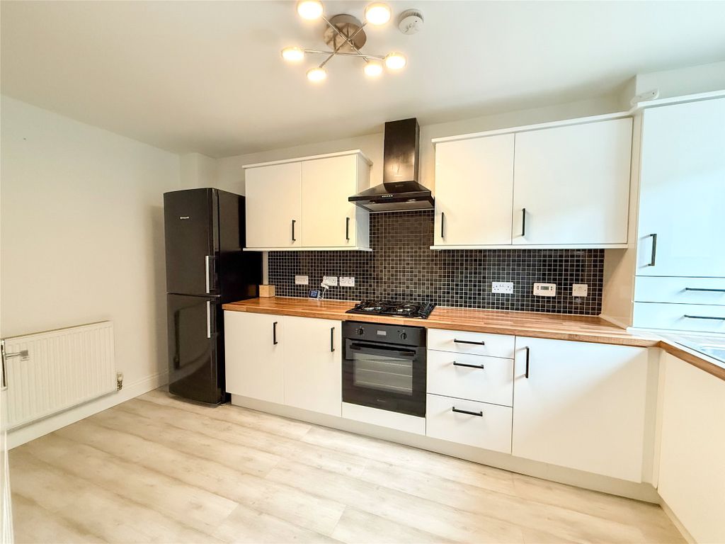 Property photo 2 of 21 Breakfasting Kitchen