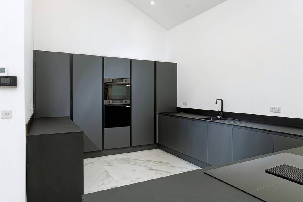 Property photo 3 of 30