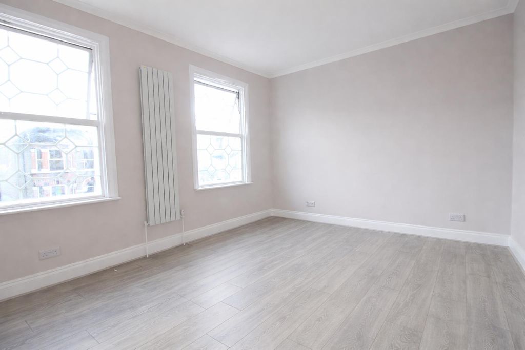 Property photo 2 of 6 A61Fbdb3-0F75-4365-A813-365766Bfecd9.Png