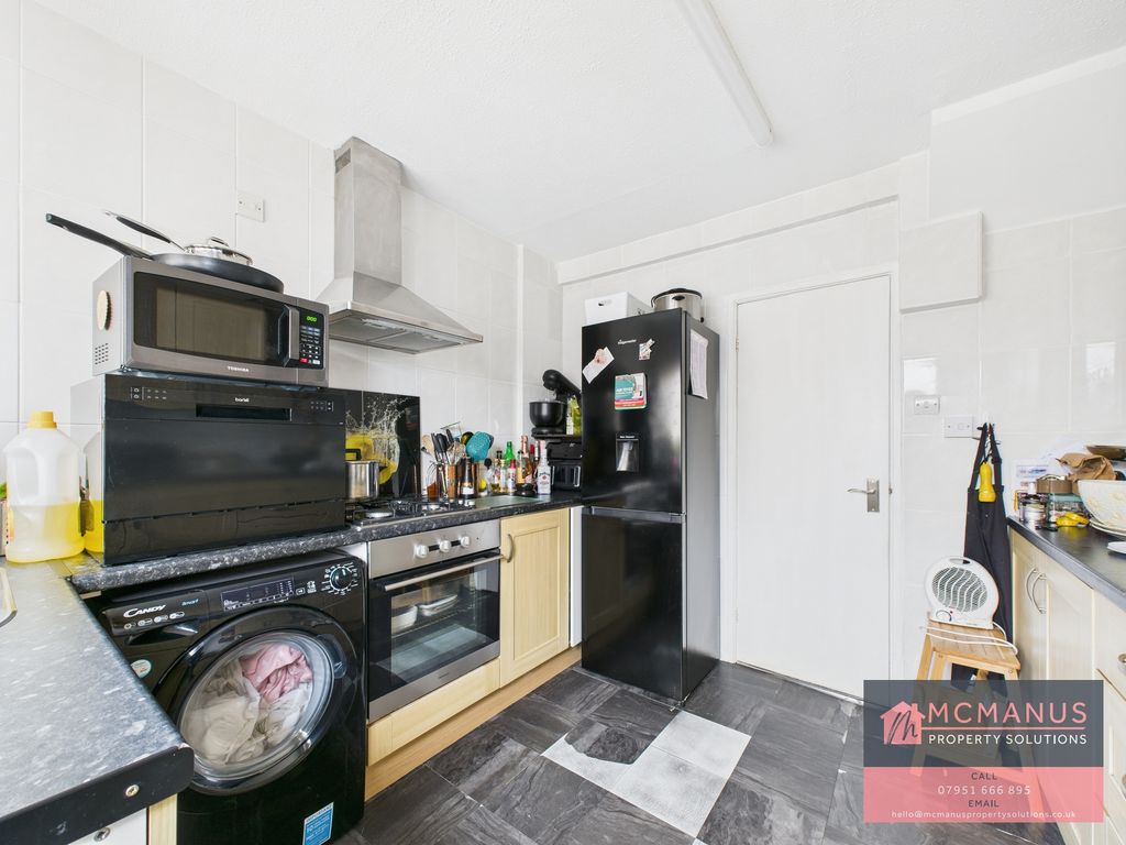 Property photo 3 of 10 Cam03599G0-Pr0130-Still005