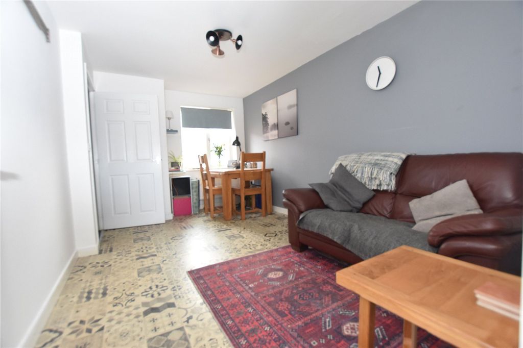 Property photo 2 of 9 Picture No. 06