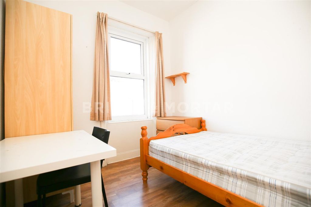 Property photo 3 of 8 Da6Yyfdakerrksw2Zni6Ol4D2We.Jpg