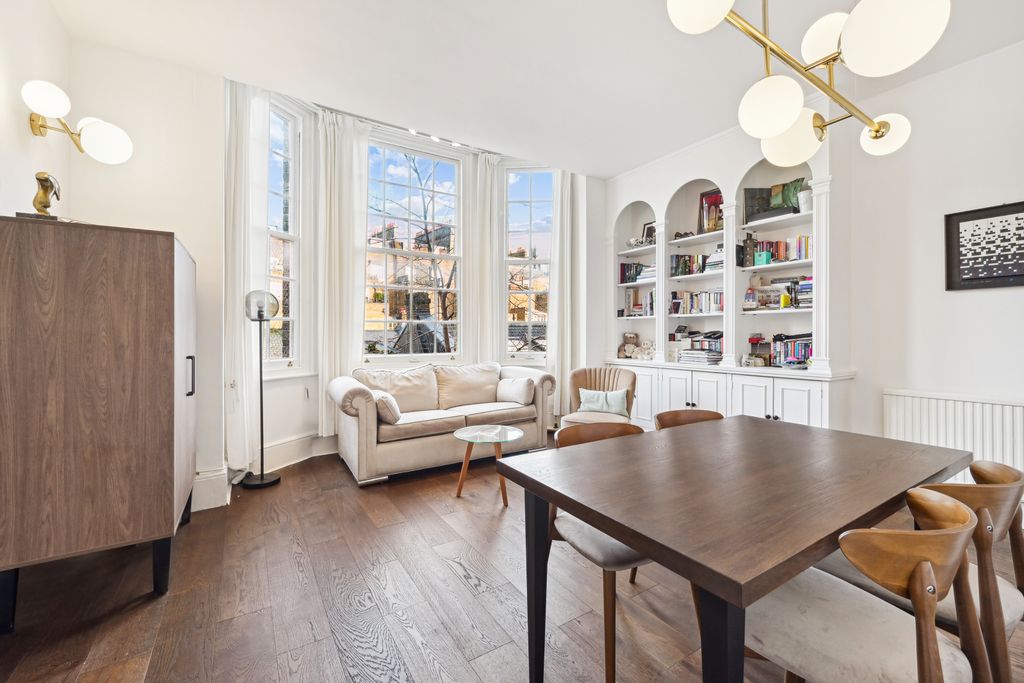 Property photo 3 of 8