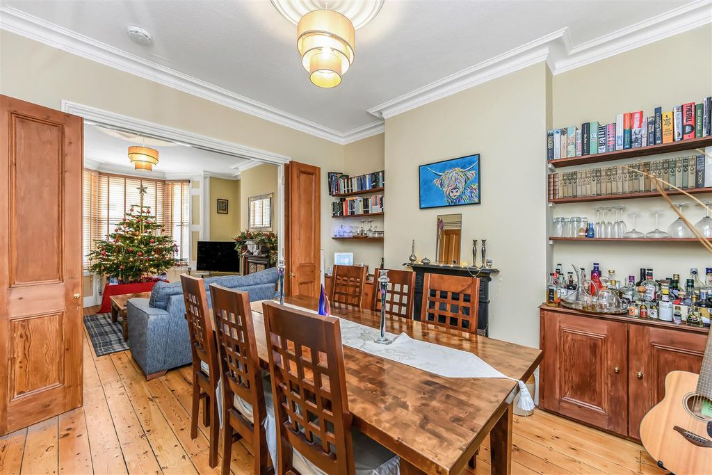 Property photo 3 of 27 97 Barclay Road-20.Jpg