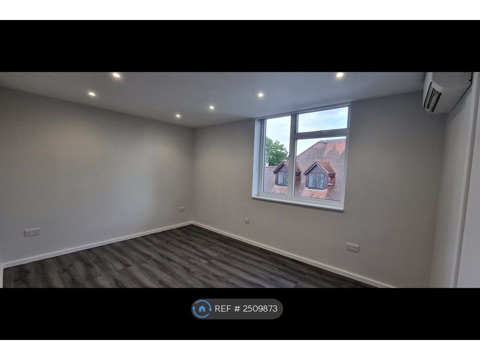 Property photo 3 of 13 Master Bedroom