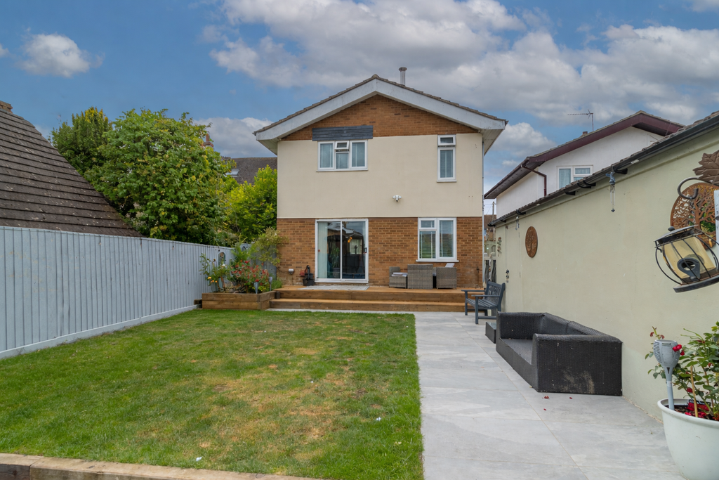 Property photo 2 of 26