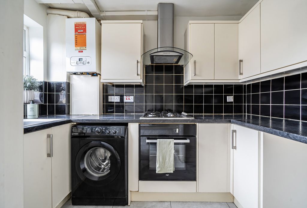 Property photo 3 of 11 1472668-11-6A26c2...
